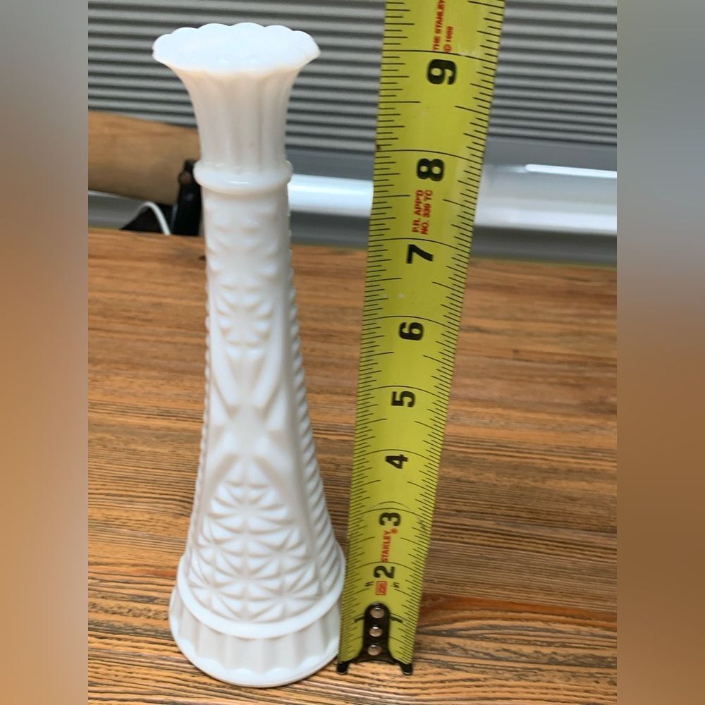 Anchor Hocking White Milk Bud Vase with Intricate Floral Design - Picture 8 of 10